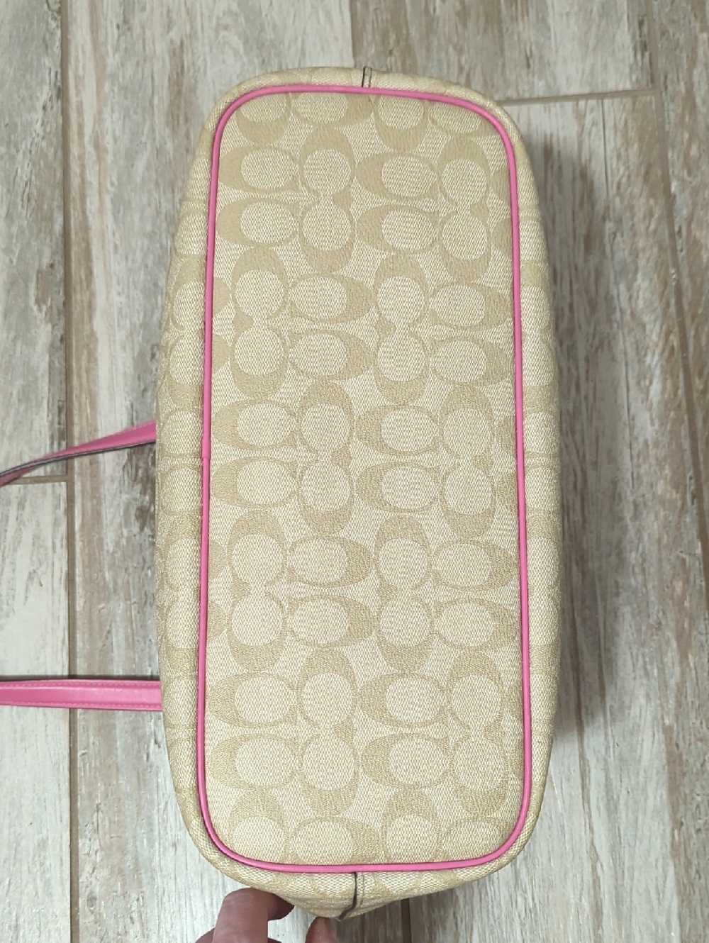 Coach Gallery Tote in Signature Canvas - Khaki & Electric Pink CH504 - Picture 7 of 11